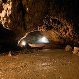 Изображение: Пещеры Краковско-Ченстоховской возвышенности юрского периода и Бескидов