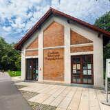 Bryła budynku centrum informacji turystycznej w Bochni.
